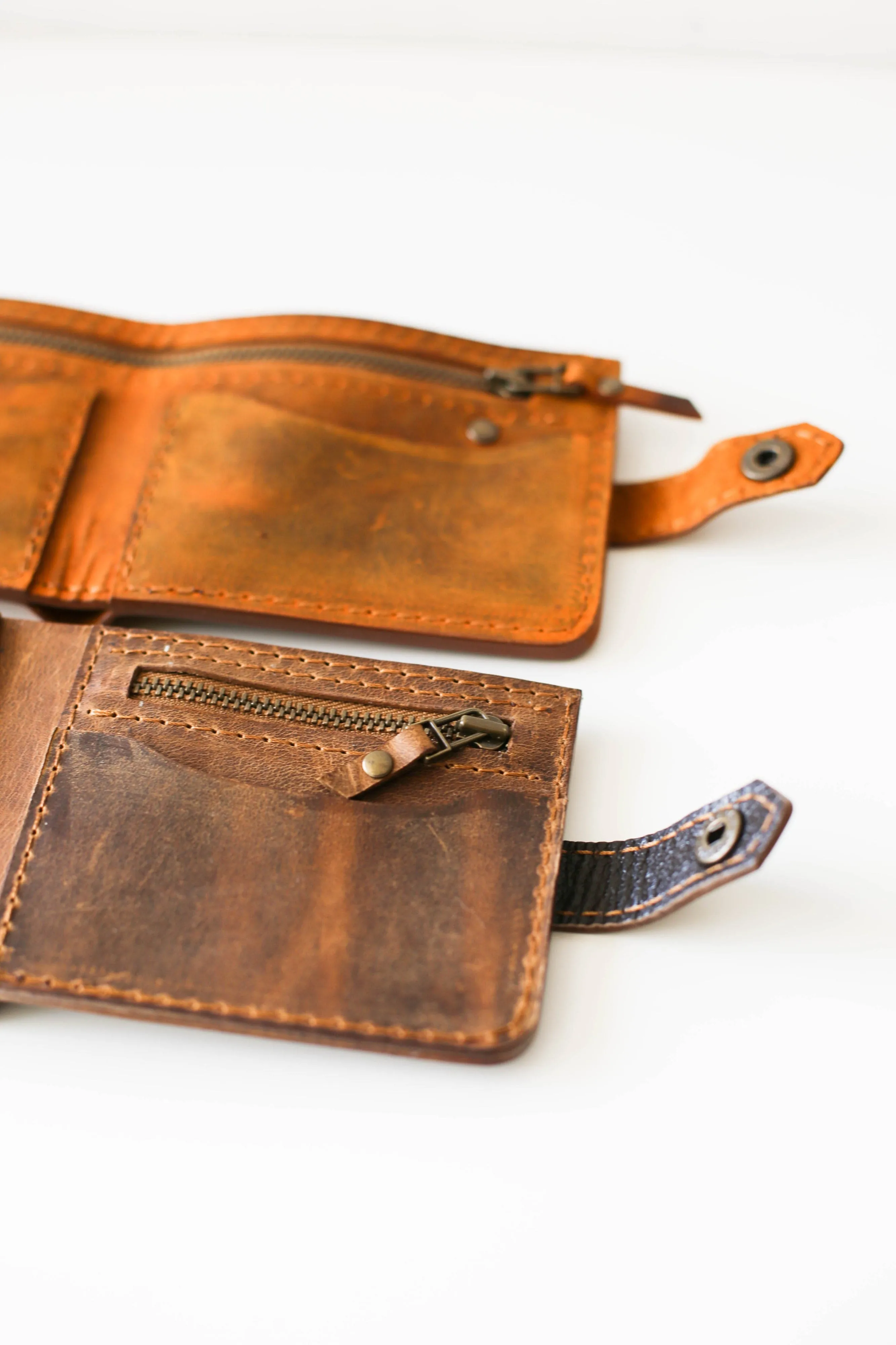 Bifold leather Wallet - Cognac Brown