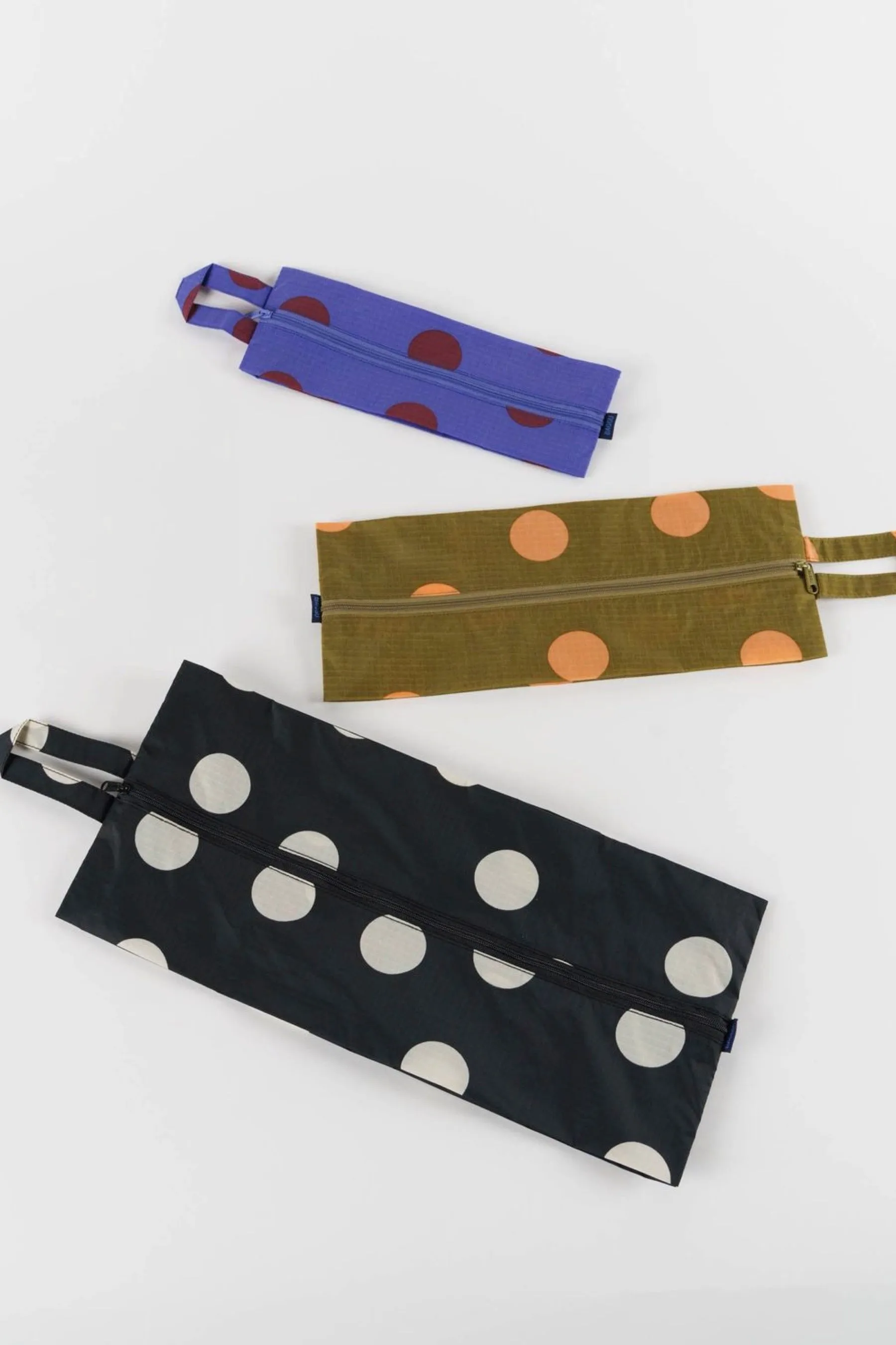 Floating Dots 3D Zip Set