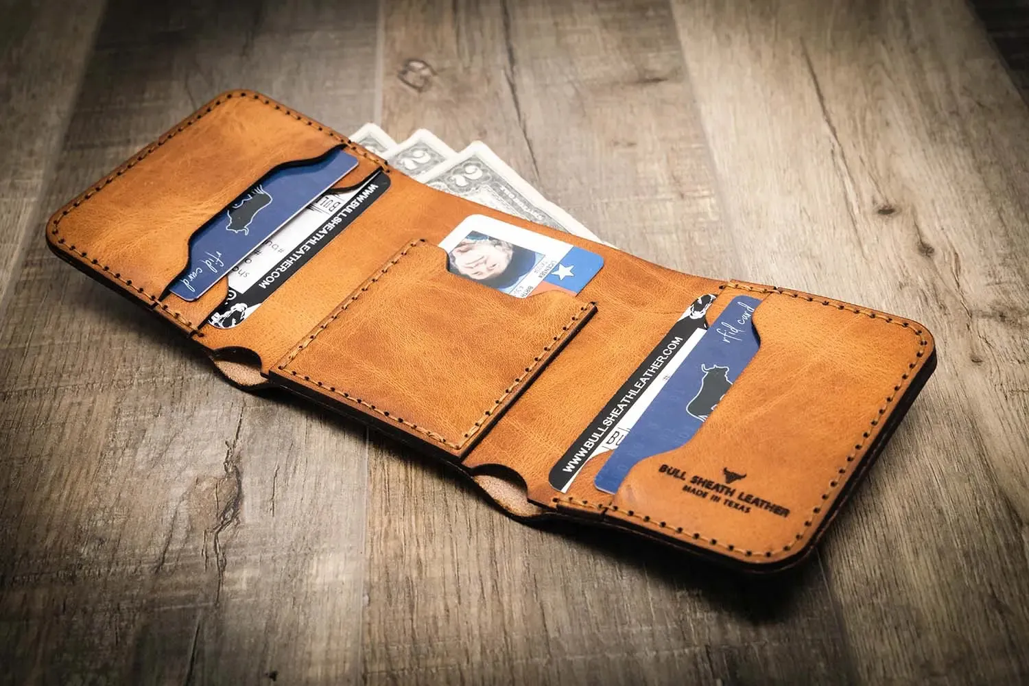 Western Trifold Wallet - Saddle Tan